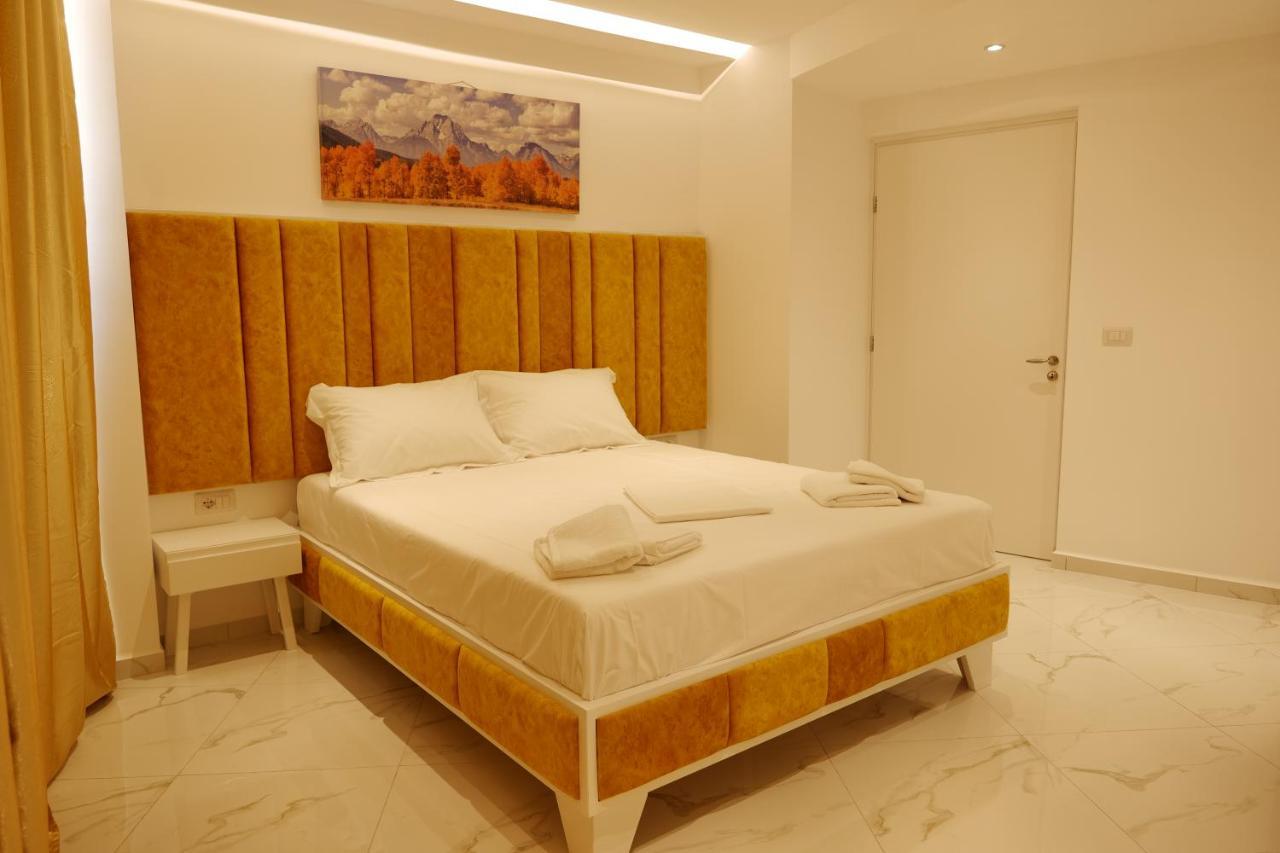 Lumi Hotel ซารานเดอ ภายนอก รูปภาพ