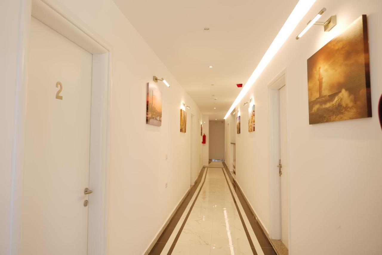 Lumi Hotel ซารานเดอ ภายนอก รูปภาพ